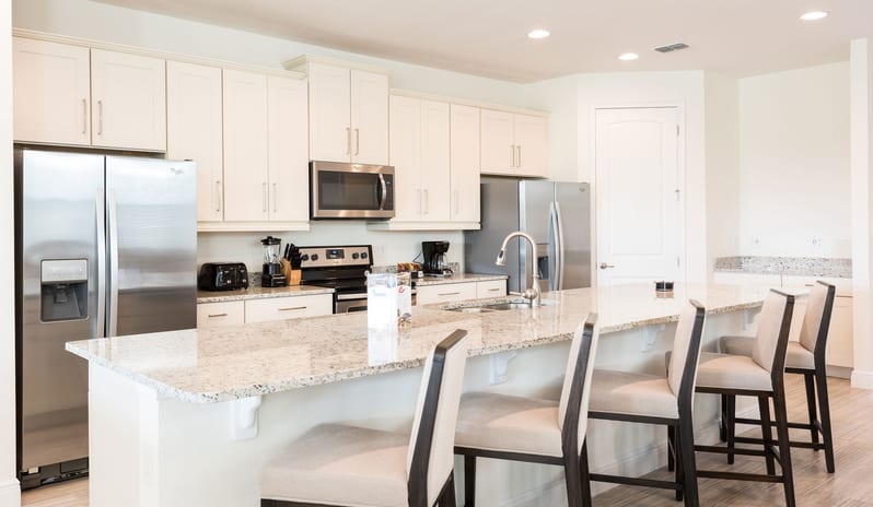 Encore Resort - Nine Bedroom Villa kitchen island